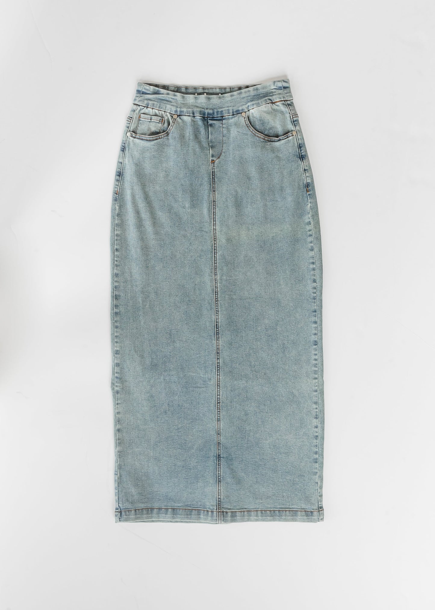 Donna Classic Wash Maxi Denim Skirt