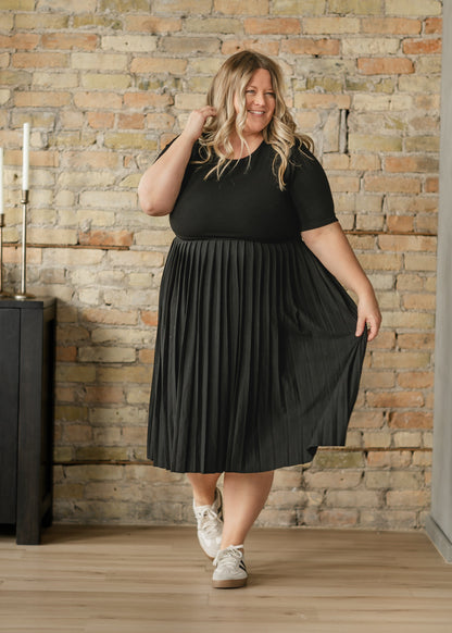Emersyn Black Pleated Midi Dress - FINAL SALE