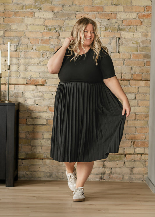 Emersyn Black Pleated Midi Dress - FINAL SALE