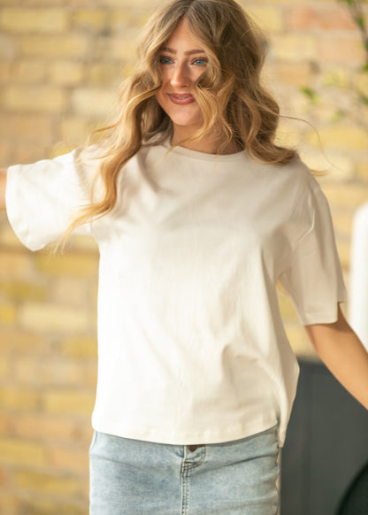 Short Sleeve Essential Relaxed T-shirt